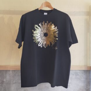 T-shirt 黒ゴールド